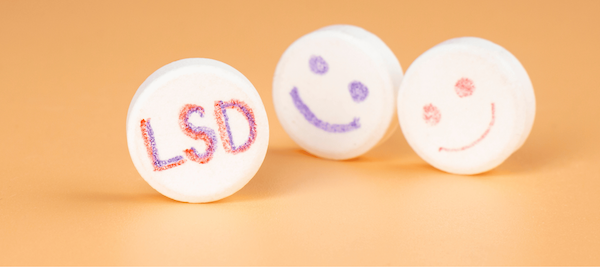 1D LSD Pellets mit Smileys drauf